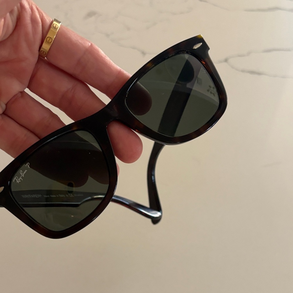 Ray-Ban Wayfarer Sunglasses in Tortoise Frame with Dark Green Lenses - Picture 2 of 5